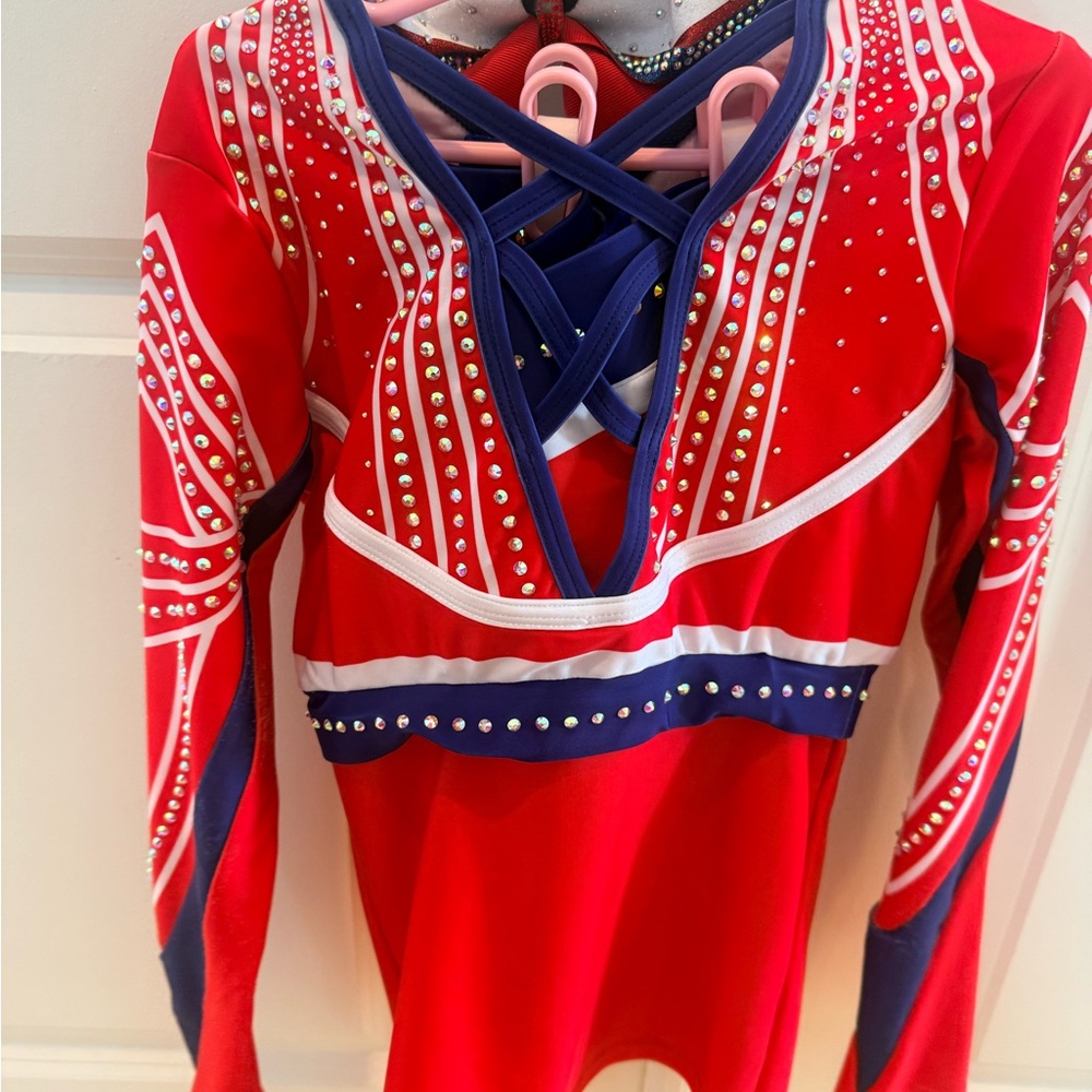 Competition Cheerleading outfit Size Youth LargeTop rewd, Navy & White - Picture 5 of 11